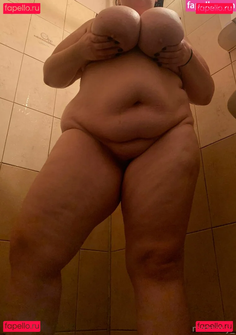 misstonyy Onlyfans Photo Gallery 