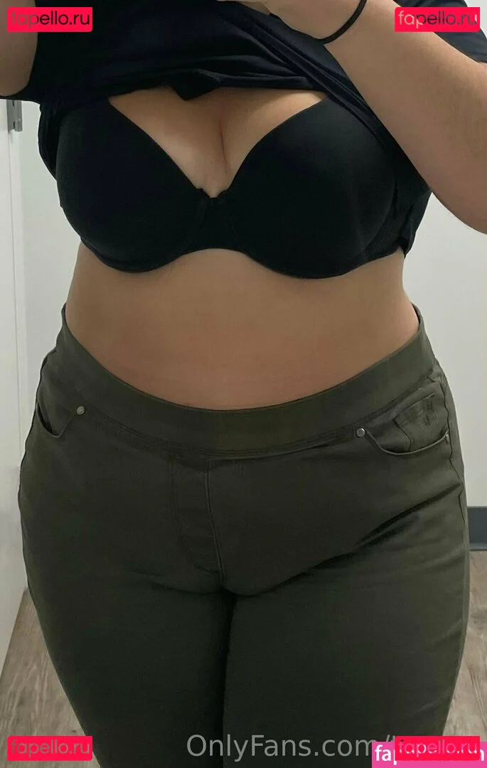 taerap Onlyfans Photo Gallery 