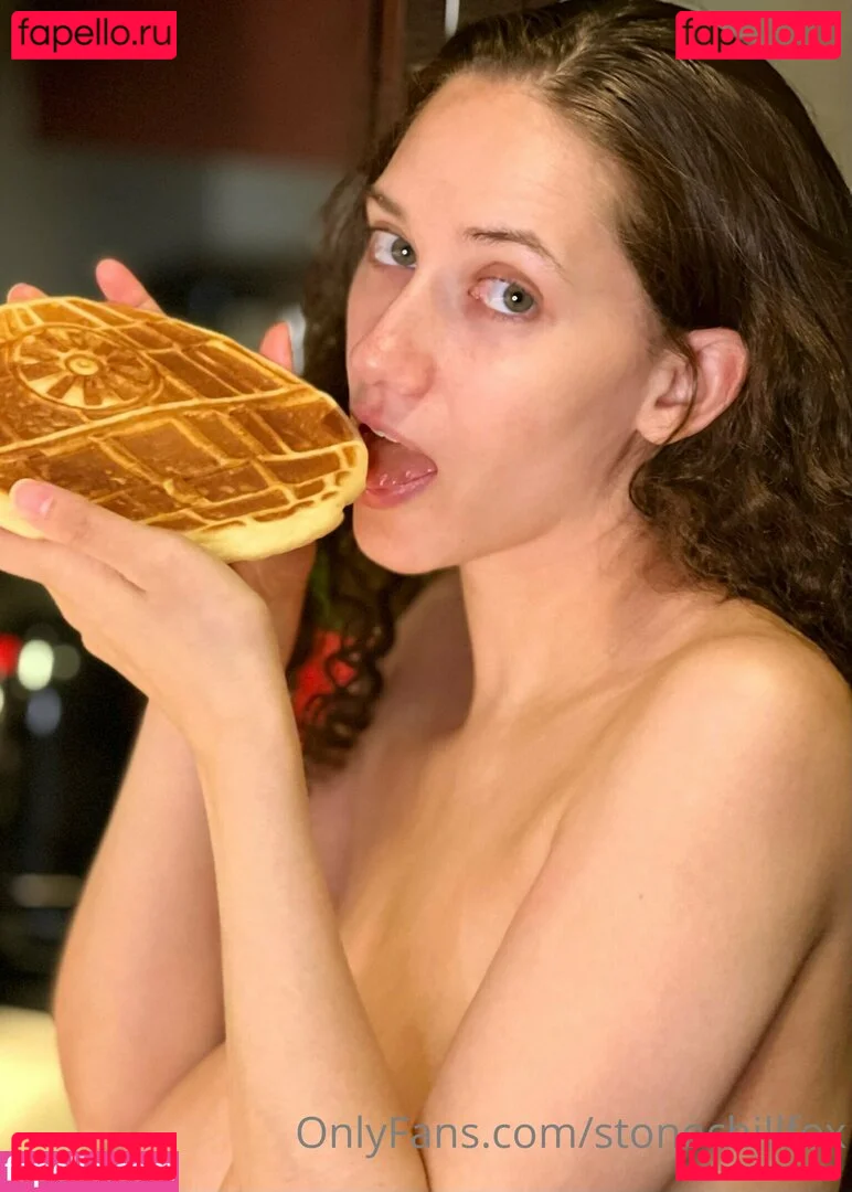 stonechillfox Onlyfans Photo Gallery 