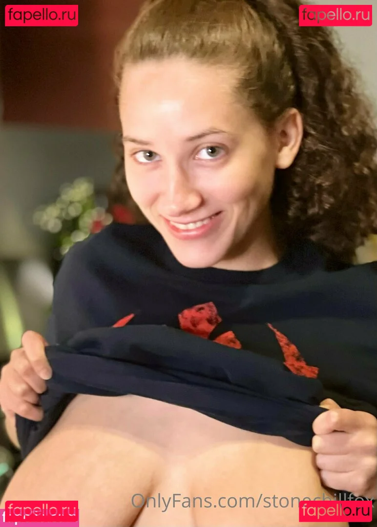 stonechillfox Onlyfans Photo Gallery 