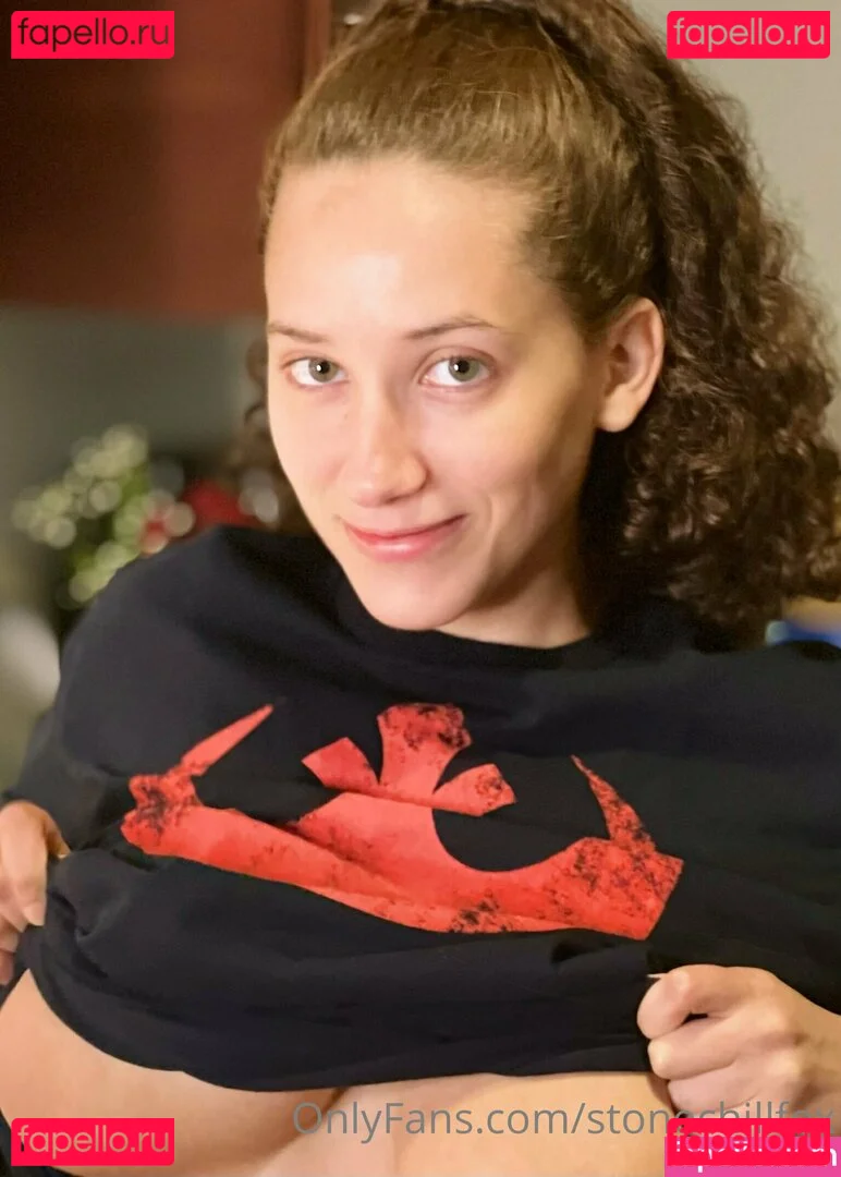 stonechillfox Onlyfans Photo Gallery 