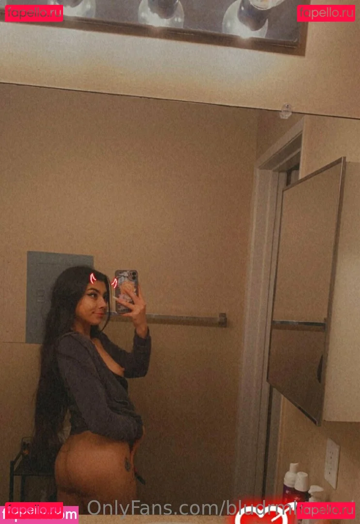 bludrmhwood Onlyfans Photo Gallery 