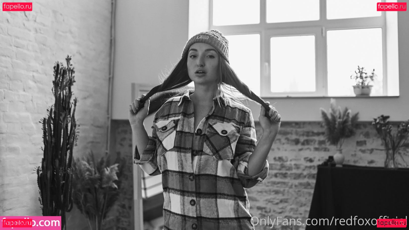 Red Fox Onlyfans Photo Gallery 