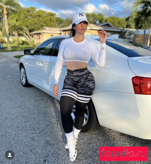 Cuban32 Onlyfans Photo Gallery 