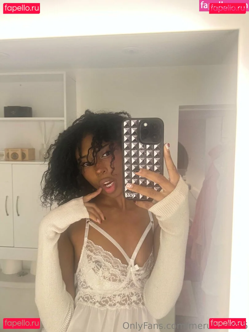 meruhart666 Onlyfans Photo Gallery 