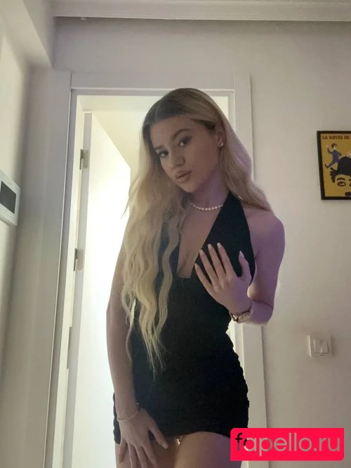 Cutiepie Alice Onlyfans Photo Gallery 