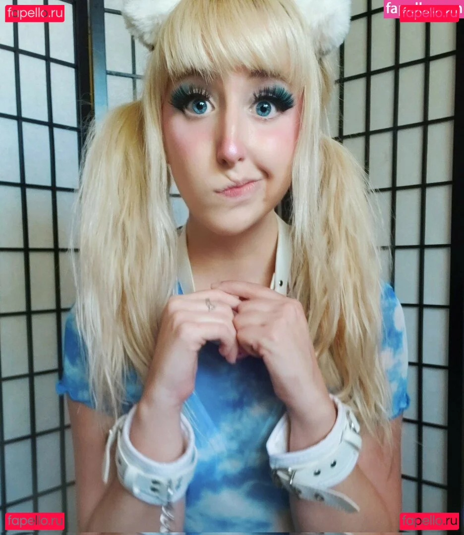 Moon_IRL Onlyfans Photo Gallery 