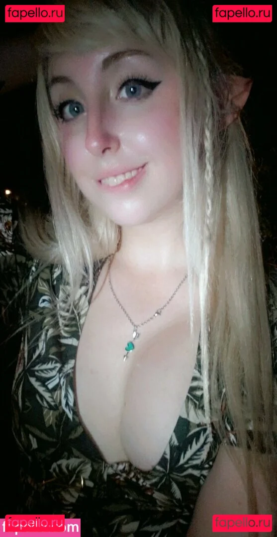 Moon_IRL Onlyfans Photo Gallery 