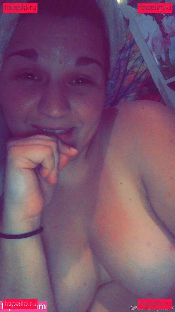 begformolly Onlyfans Photo Gallery 