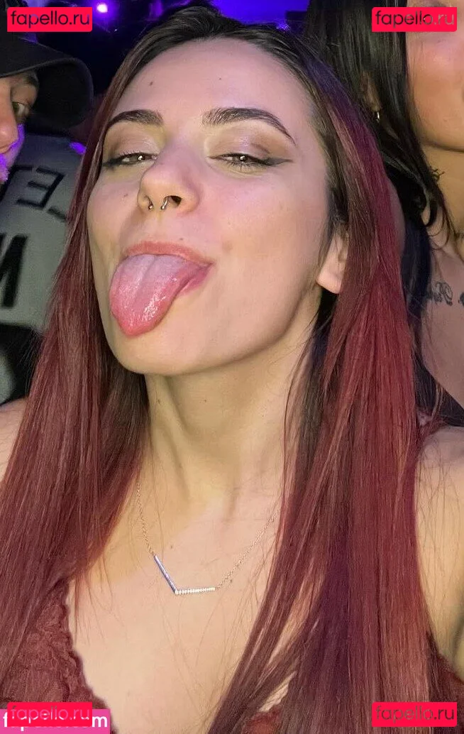 M. Zarring Onlyfans Photo Gallery 