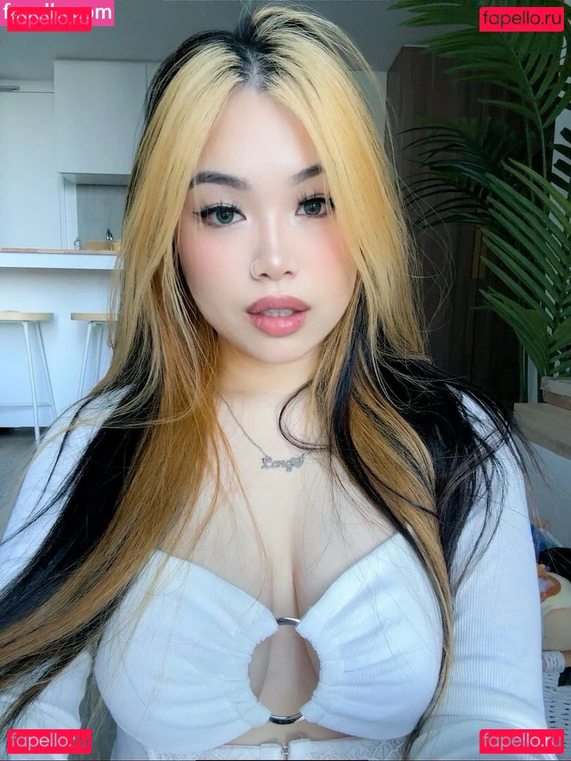 kkimvu Onlyfans Photo Gallery 