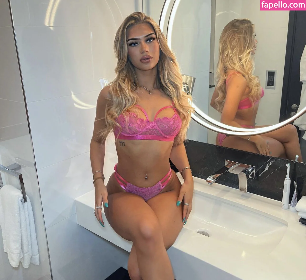 Imogen Oakley Onlyfans Photo Gallery 