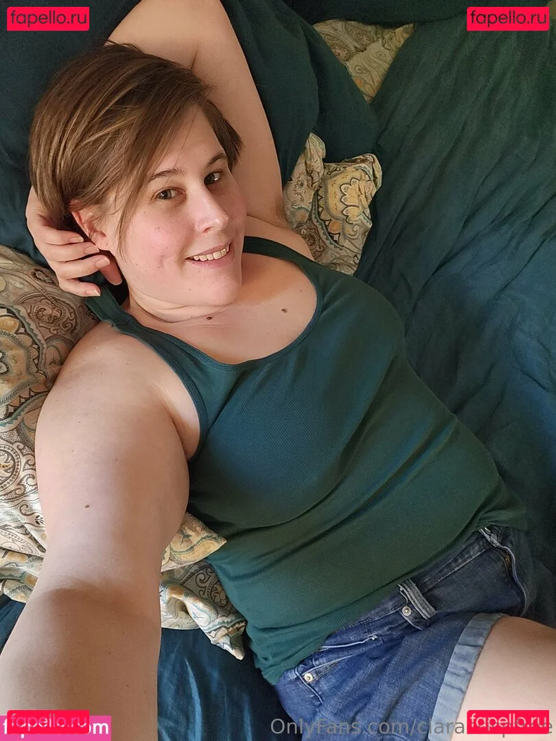 claracrispfree Onlyfans Photo Gallery 