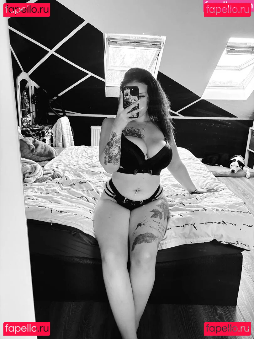 Van.sen Onlyfans Photo Gallery 