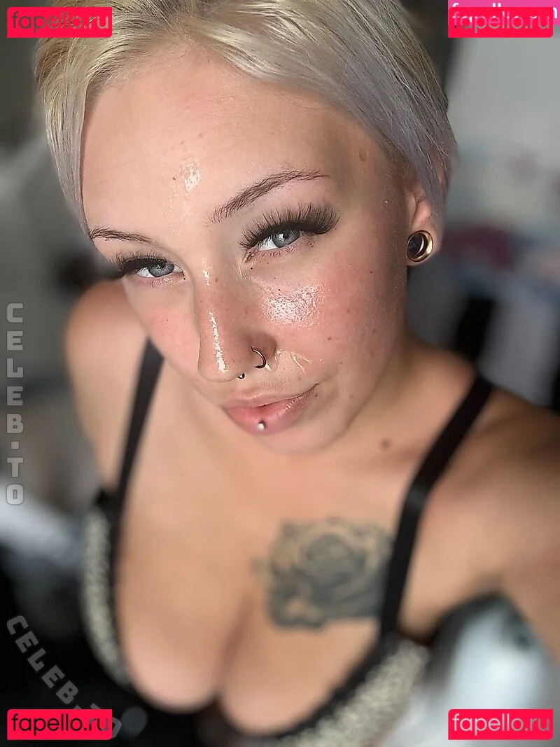 Van.sen Onlyfans Photo Gallery 