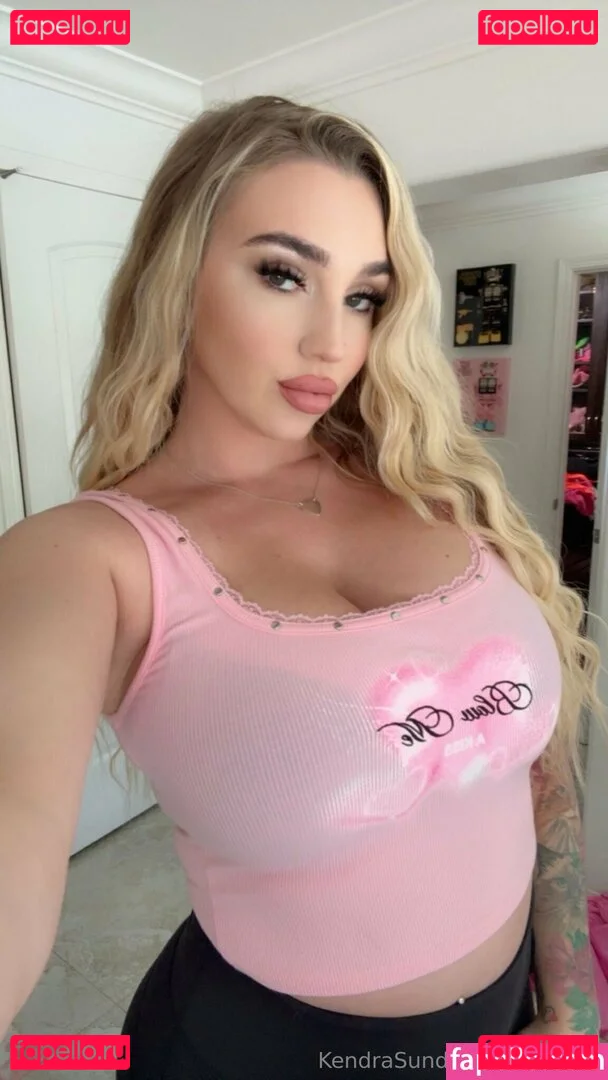 KendraSunderland Onlyfans Photo Gallery 
