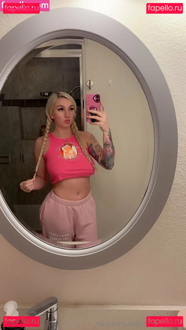 KendraSunderland Onlyfans Photo Gallery 