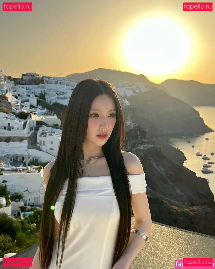 HeeJin Onlyfans Photo Gallery 