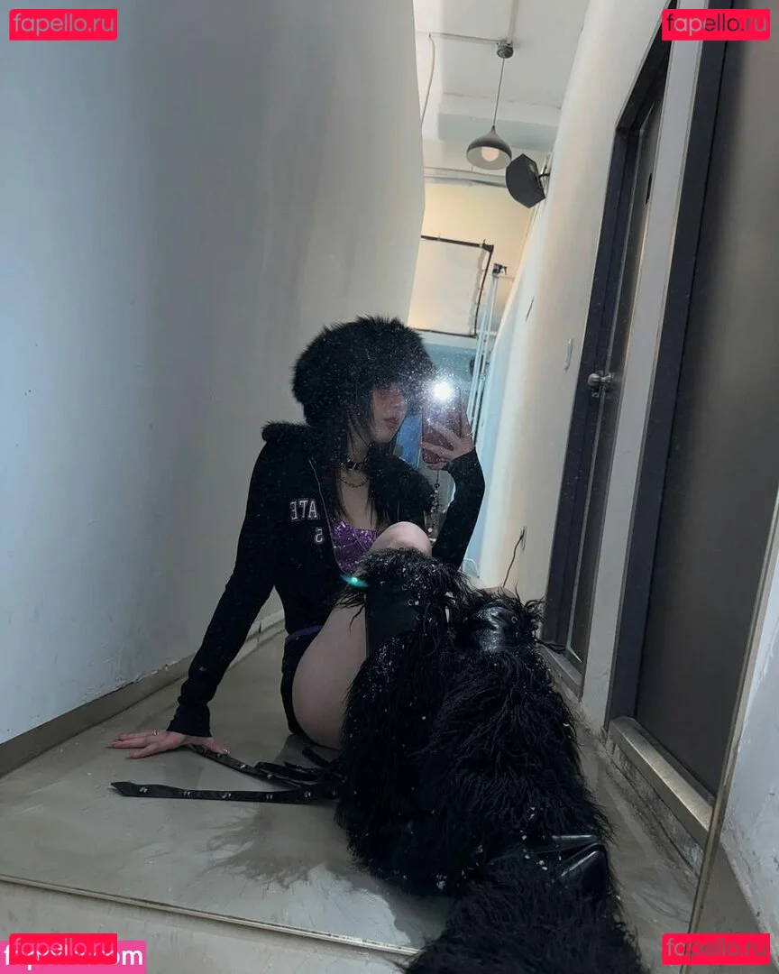 HeeJin Onlyfans Photo Gallery 