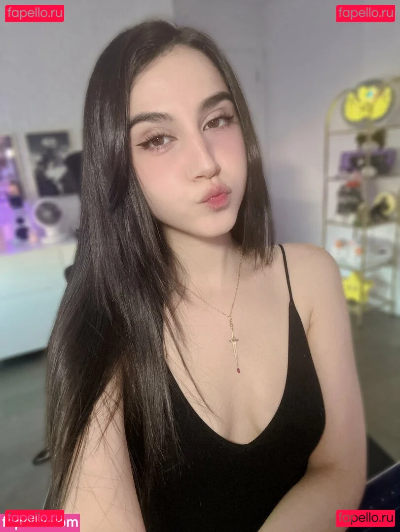 Midna Onlyfans Photo Gallery 