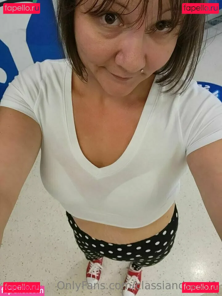 classiandsassi1 Onlyfans Photo Gallery 