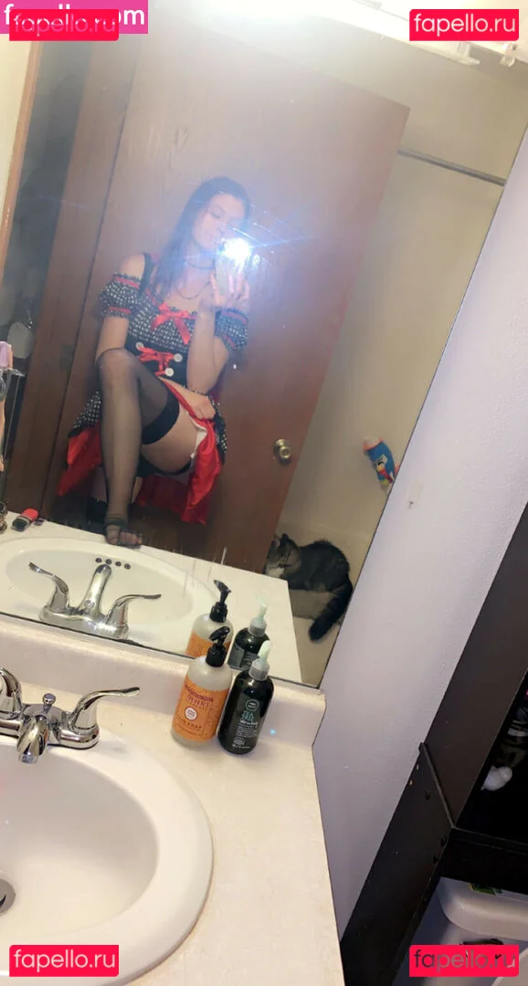 karmabitch998 Onlyfans Photo Gallery 