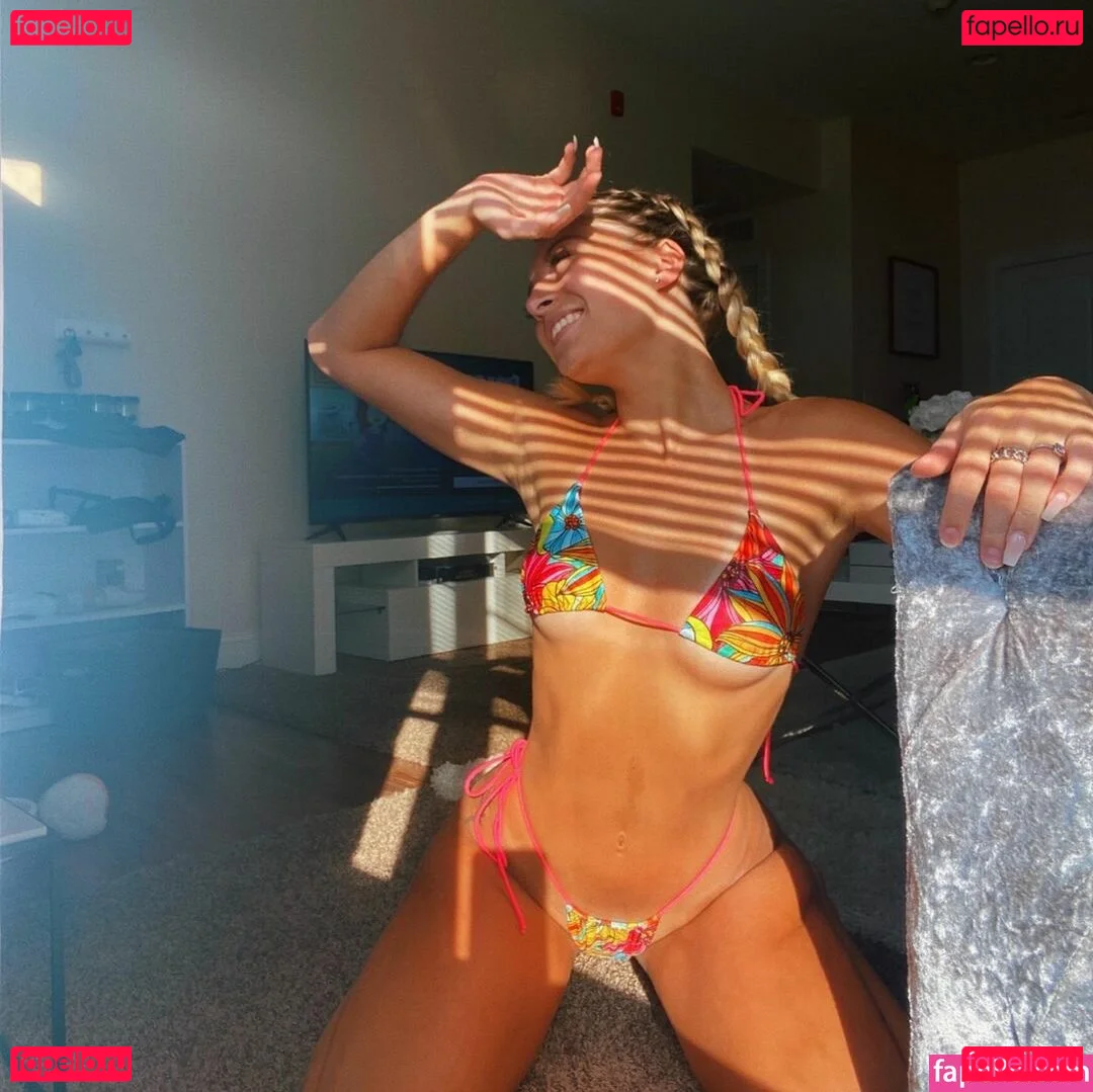 Kamryn Bedore Onlyfans Photo Gallery 
