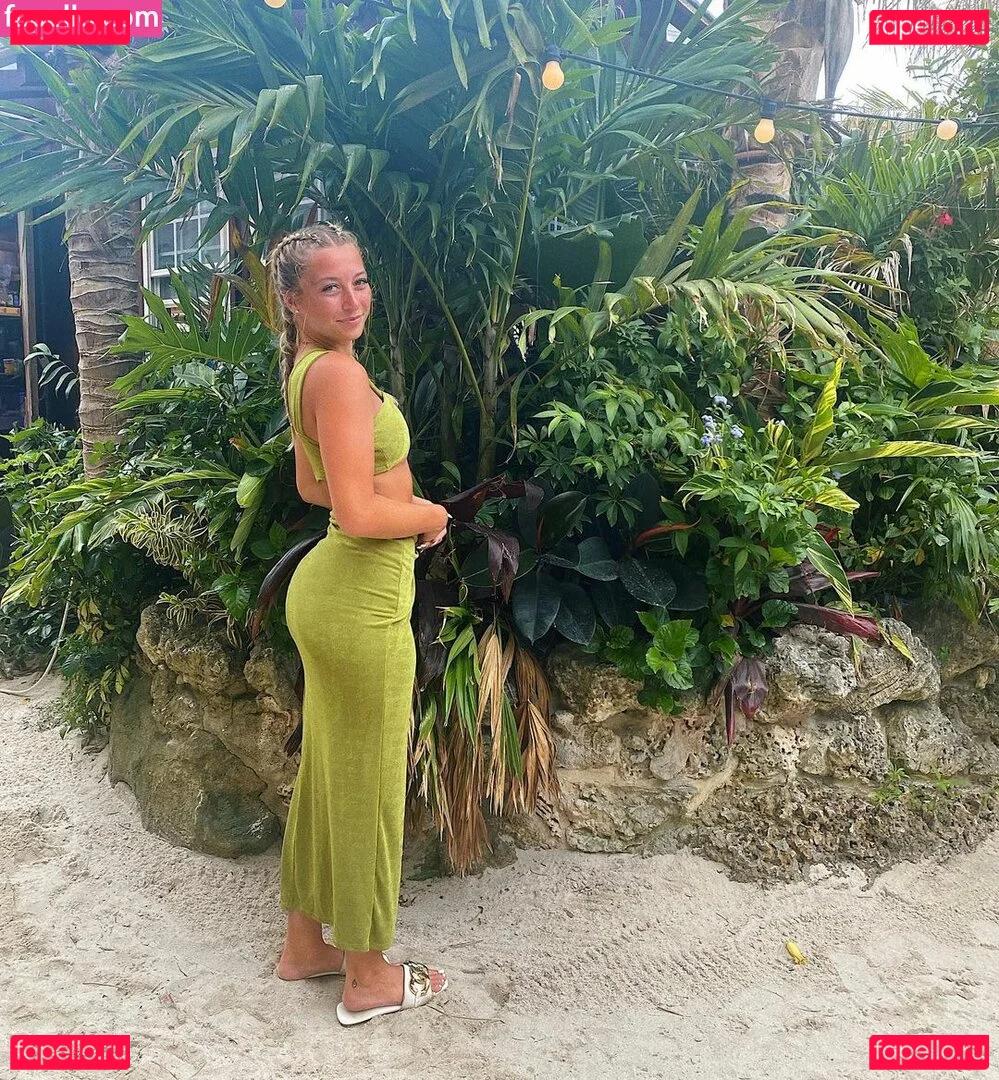 Kamryn Bedore Onlyfans Photo Gallery 