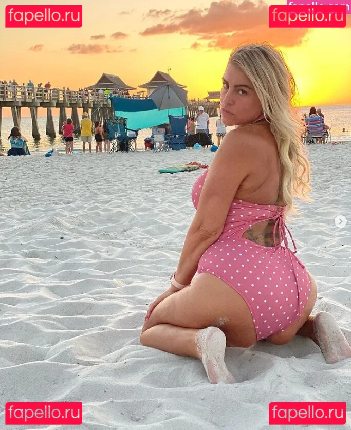 Nurse Gwennie Onlyfans Photo Gallery 