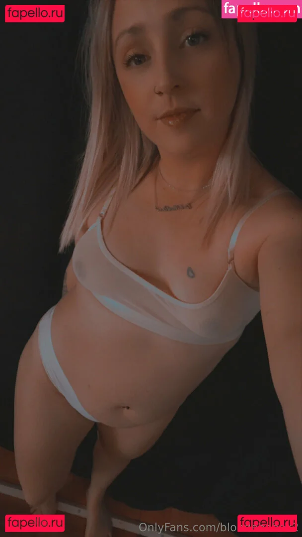 blondebabex2 Onlyfans Photo Gallery 