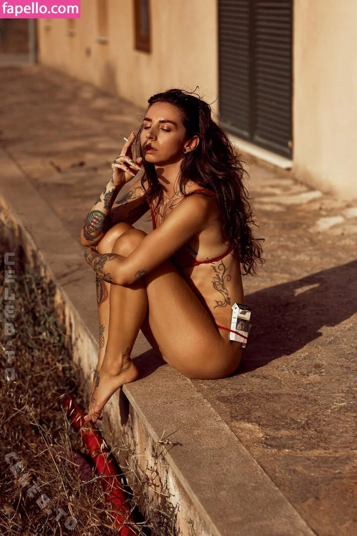 savagebu Onlyfans Photo Gallery 