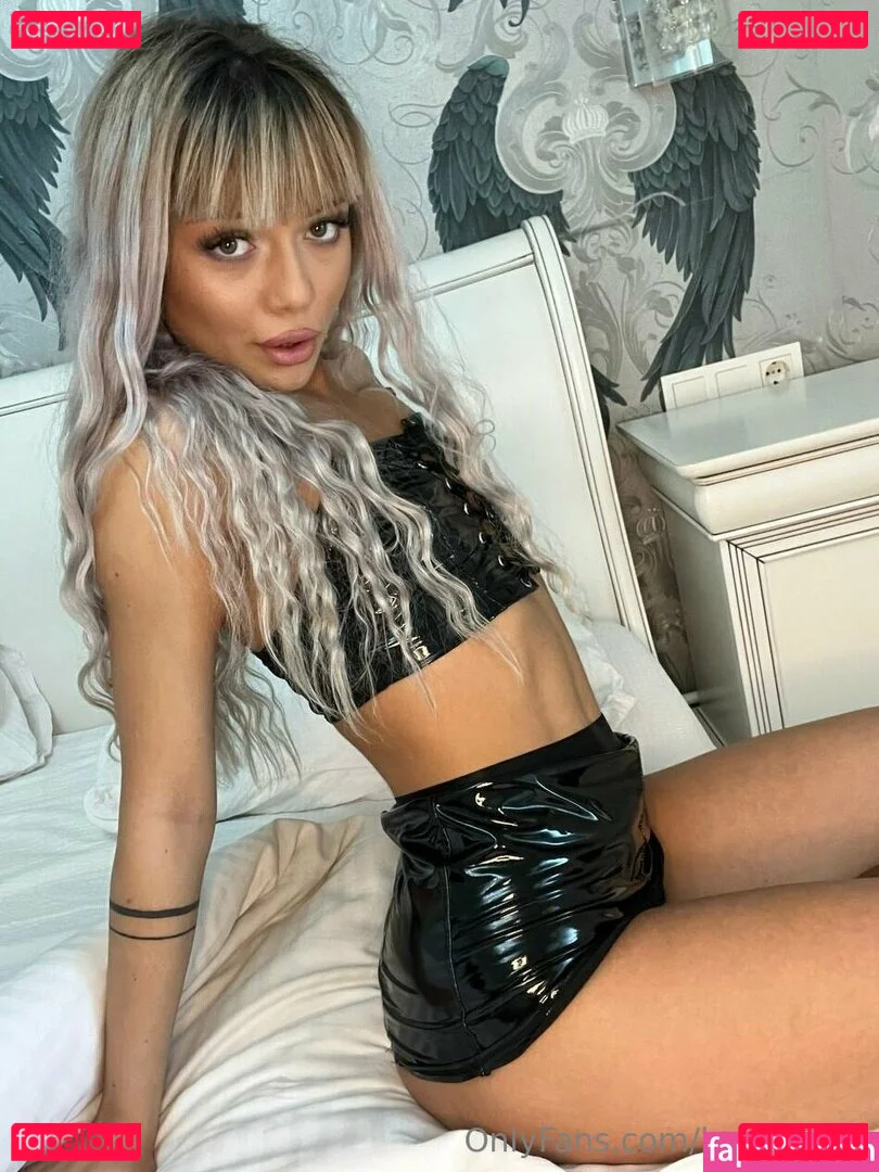 lustevelyn Onlyfans Photo Gallery 