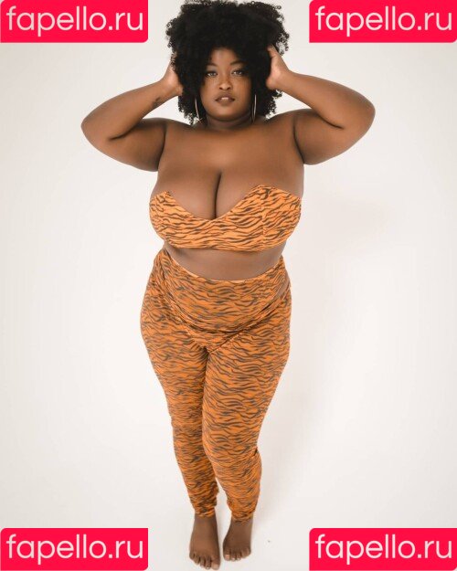 Thighlyinfluential Onlyfans Photo Gallery 