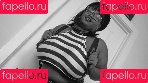 Thighlyinfluential Onlyfans Photo Gallery 