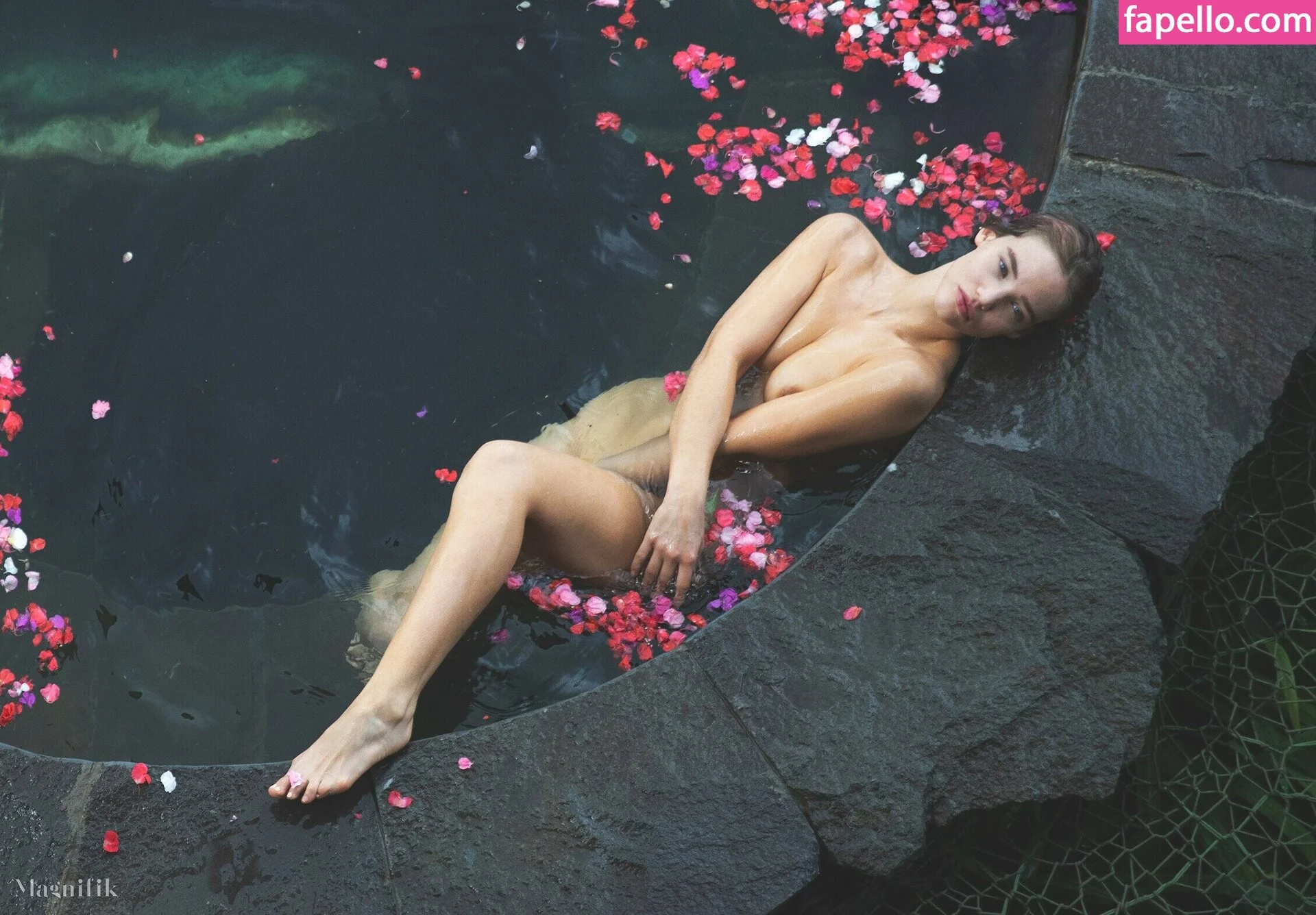 Isha Van Dijk Onlyfans Photo Gallery 