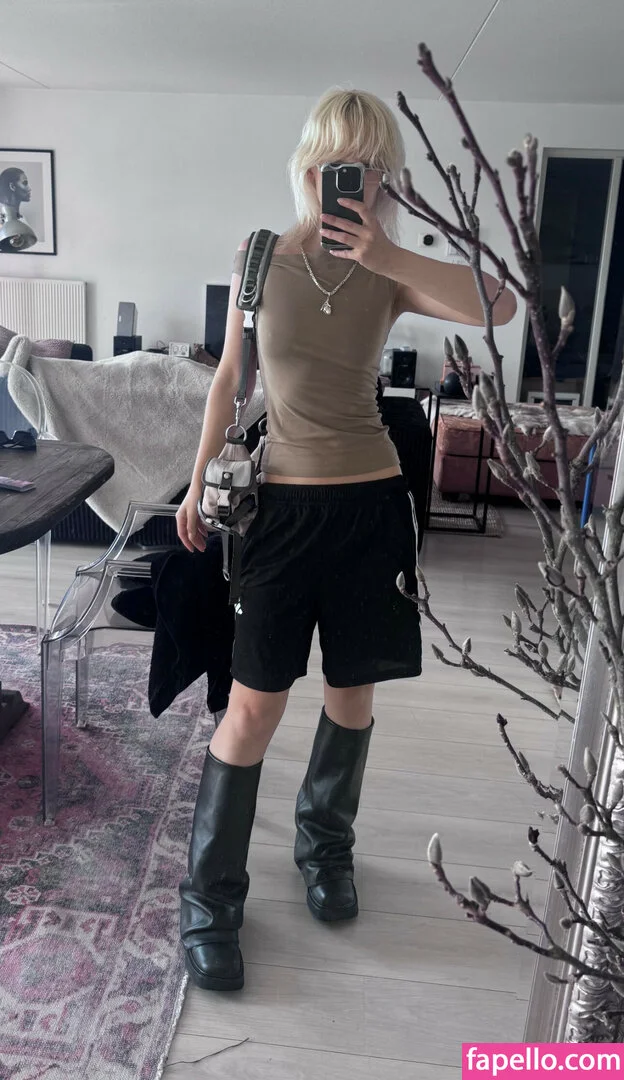 Isha Van Dijk Onlyfans Photo Gallery 