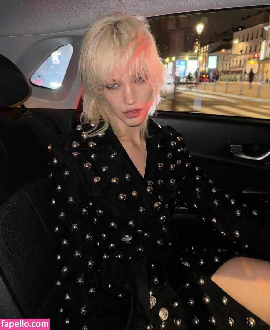 Isha Van Dijk Onlyfans Photo Gallery 