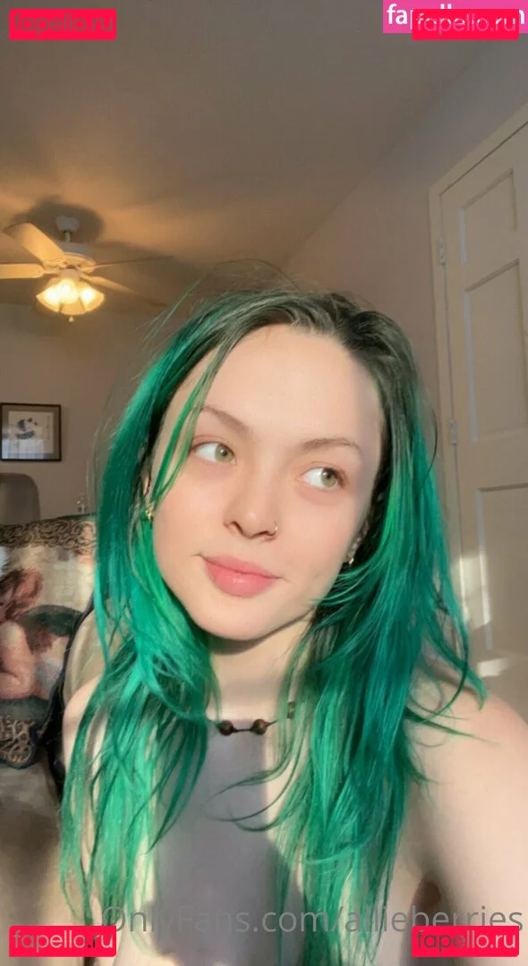 Allieberries Onlyfans Photo Gallery 