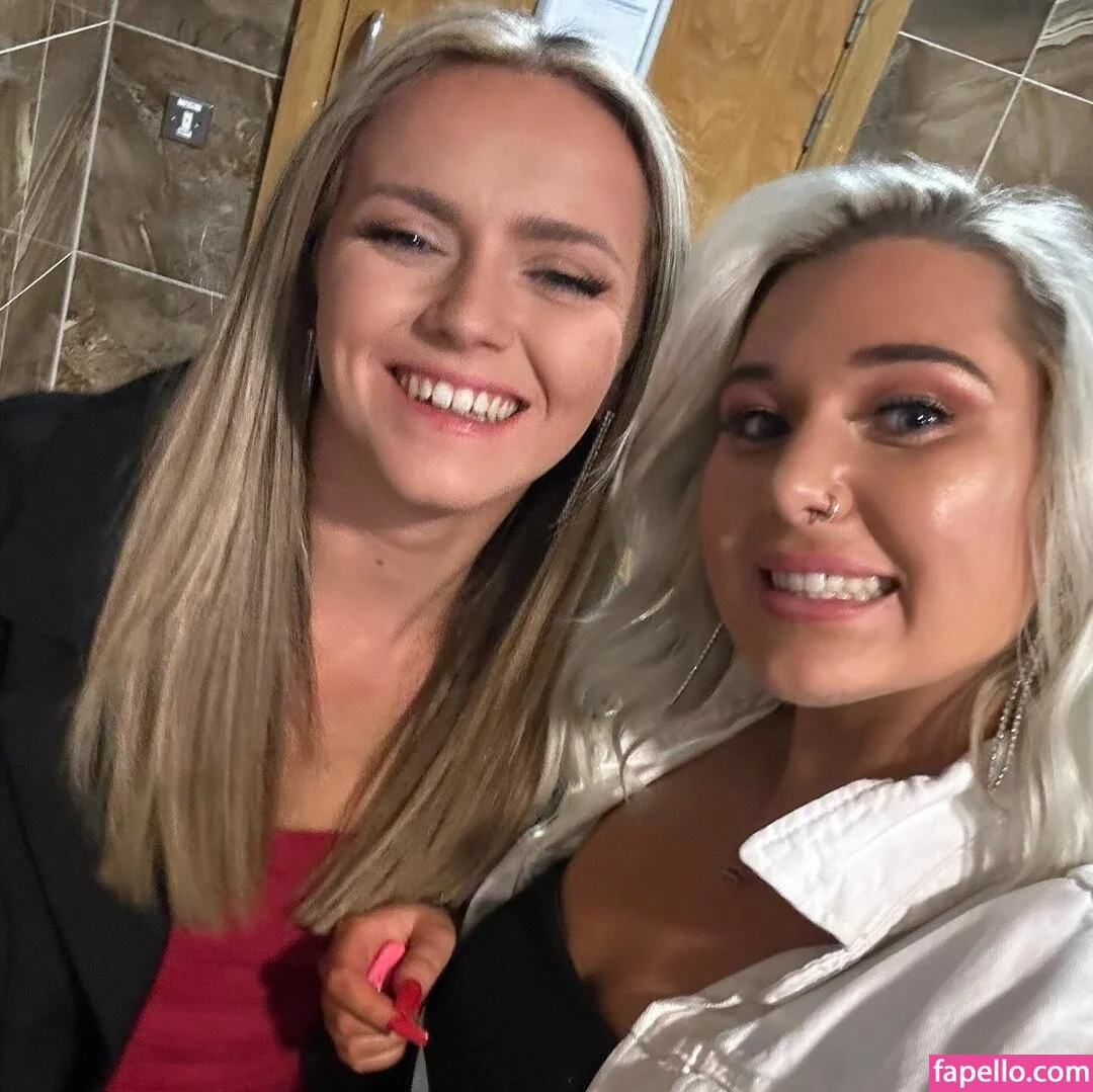 Molly Harding Onlyfans Photo Gallery 