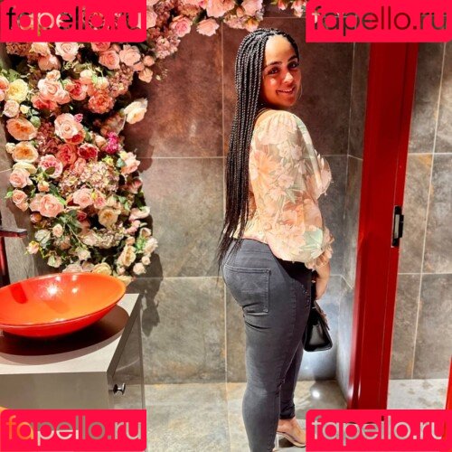 Stargirlsarah19x Onlyfans Photo Gallery 