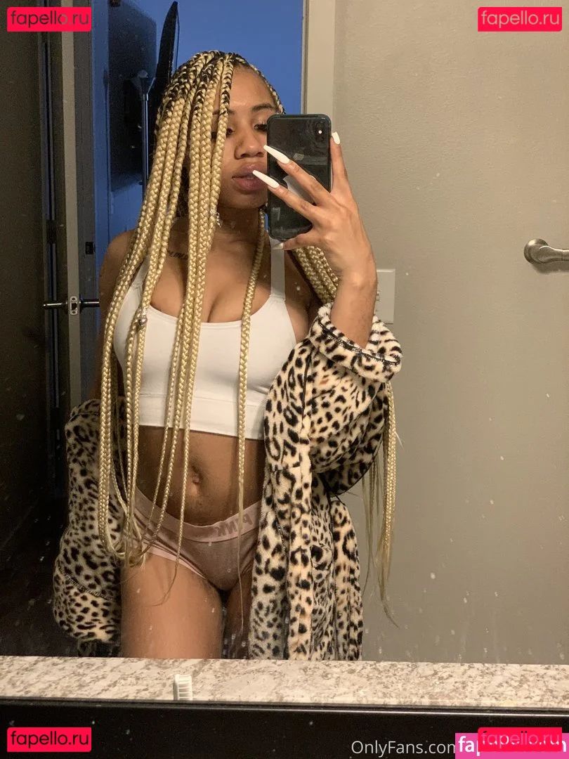 Khloea Marie Onlyfans Photo Gallery 