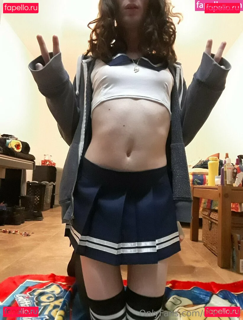 ukenicky Onlyfans Photo Gallery 