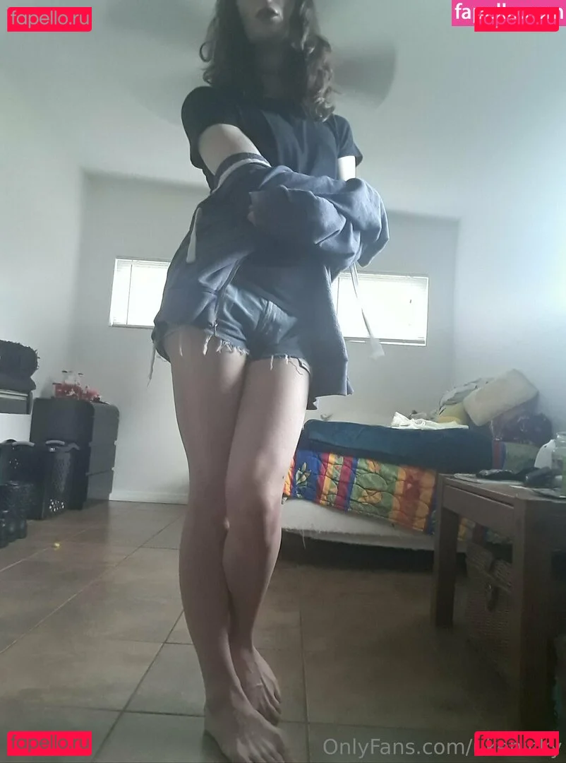 ukenicky Onlyfans Photo Gallery 