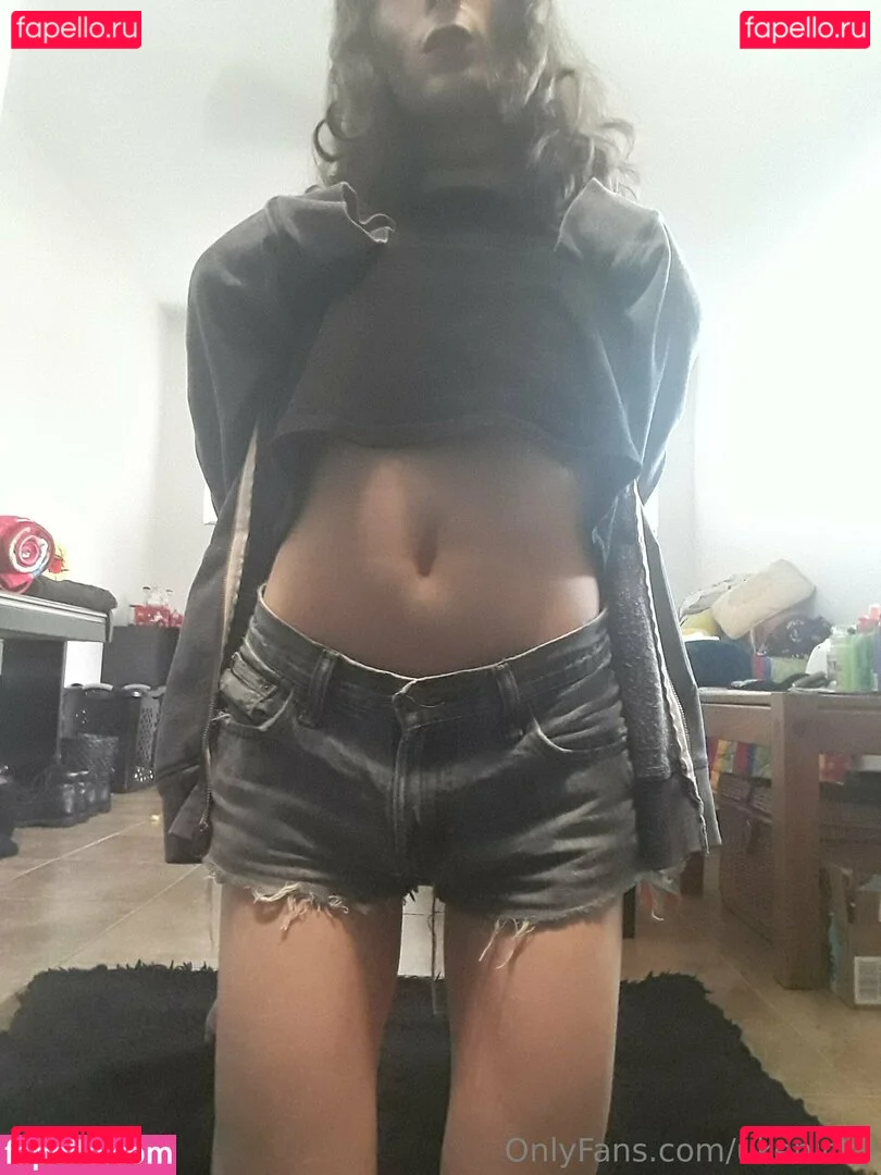 ukenicky Onlyfans Photo Gallery 