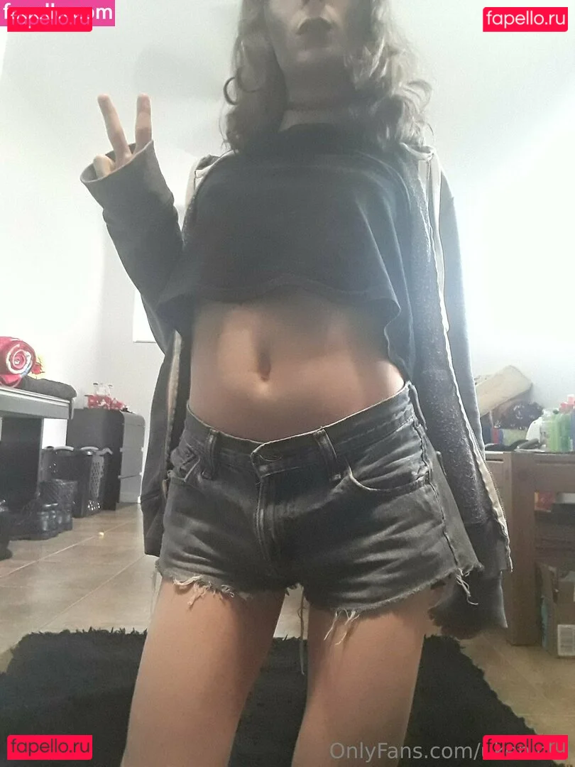 ukenicky Onlyfans Photo Gallery 