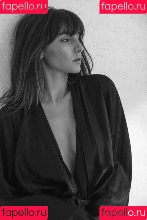 Clemence Navarro Onlyfans Photo Gallery 