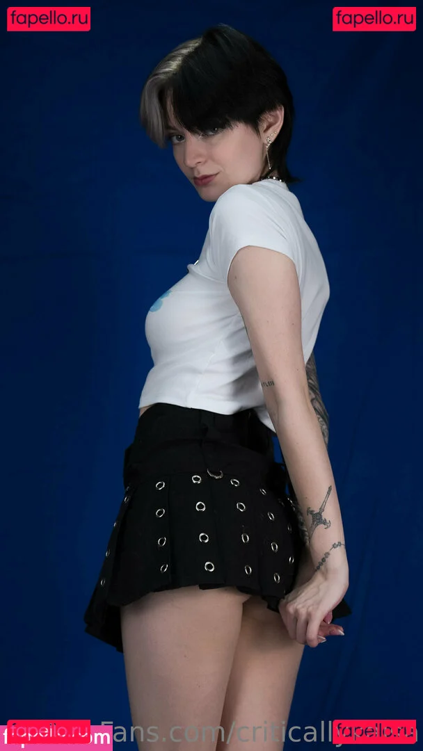 criticallykaisa Onlyfans Photo Gallery 