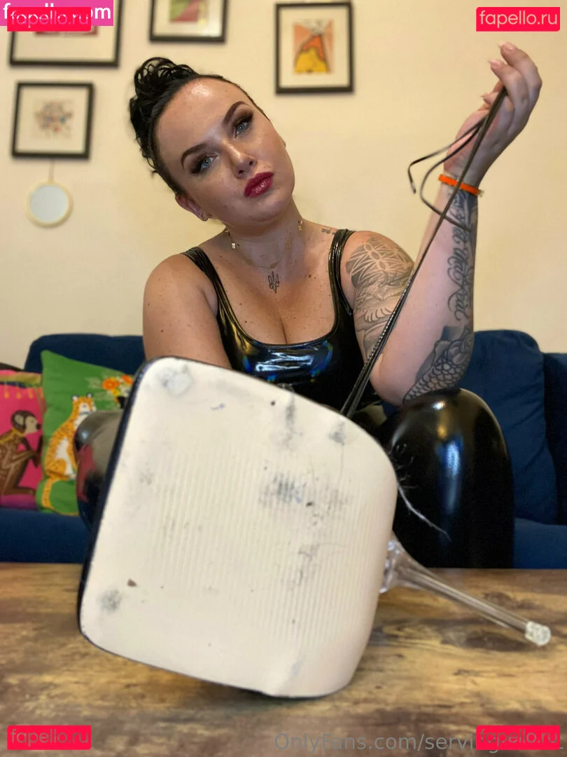servingvelvet Onlyfans Photo Gallery 
