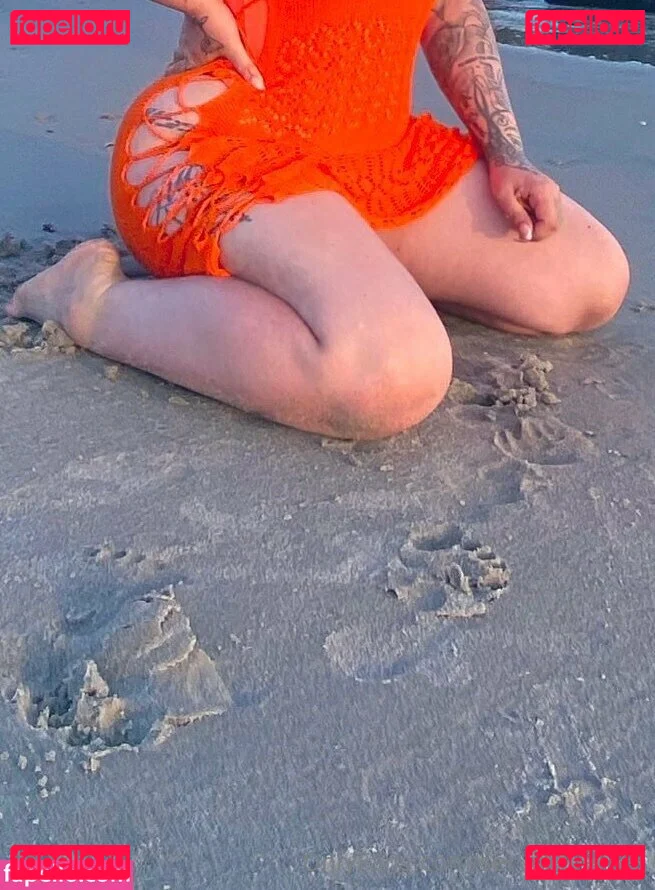 servingvelvet Onlyfans Photo Gallery 