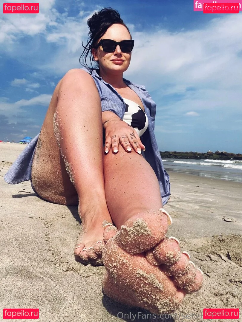 servingvelvet Onlyfans Photo Gallery 